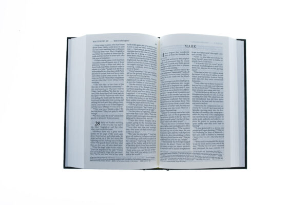 The Living Bible Green Hardcover - Image 4