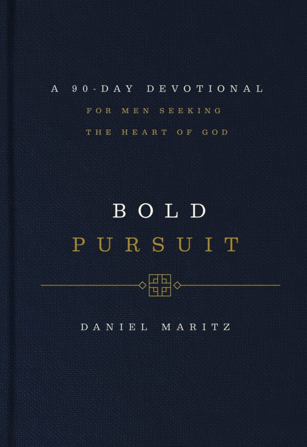 Bold Pursuit: A 90- Day Devotional for Men 126 0660 0