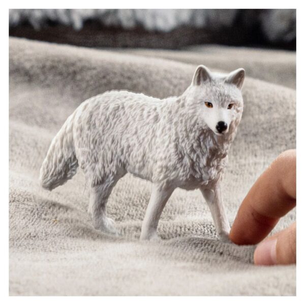 Arctic Wolf 662 0210 1