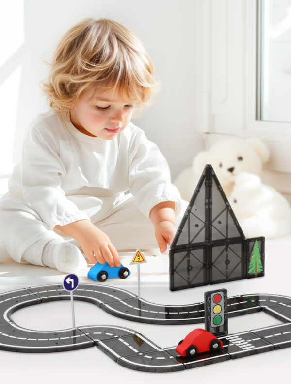 Magnetic Tiles Road Set 30 pc - Image 6